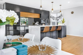 Stylish warm house in north Hamilton